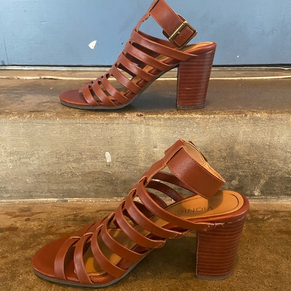 Vionic Tan Leather Strappy block heel Sandals - Picture 3 of 9